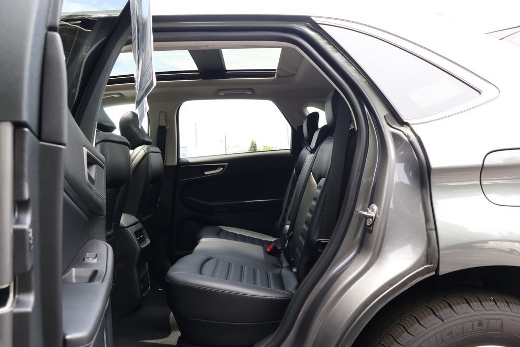 Used 2024 Ford Edge SEL w/ Convenience Package AWD/4WD image 46