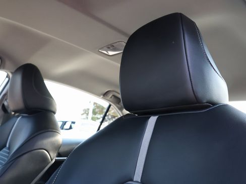 Used 2021 Toyota Camry SE image 16