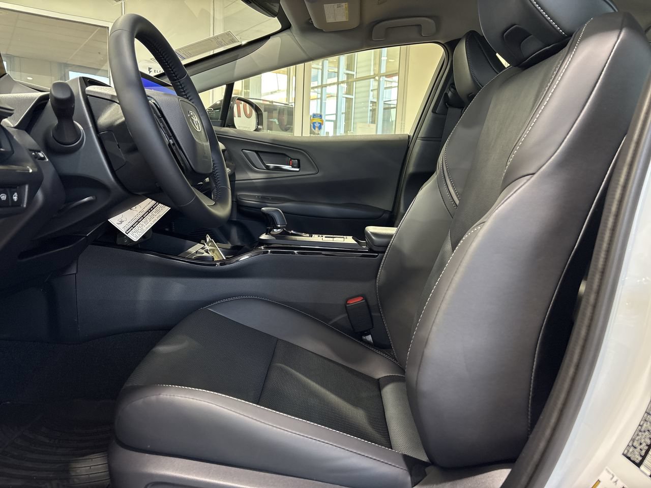 New 2027 Toyota Prius Plug-In Hybrid FWD image 11