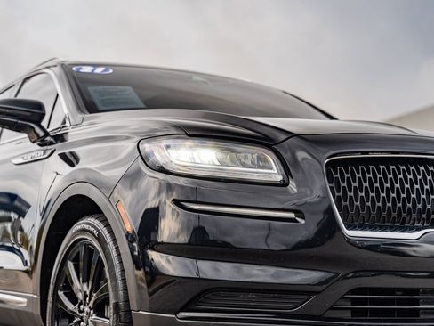 Used 2021 Lincoln Nautilus Reserve w/ Monochromatic Package image 10