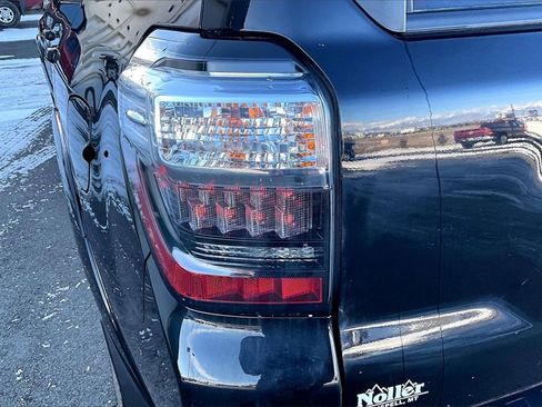 Used 2022 Toyota 4Runner SR5 Premium w/ Moonroof Package image 30