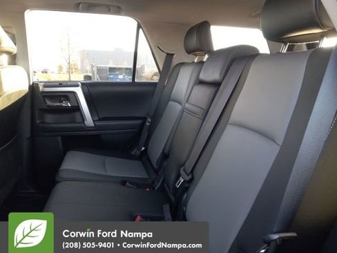 Used 2021 Toyota 4Runner SR5 Premium image 25