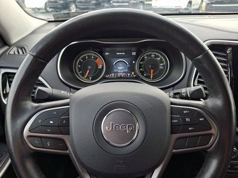 Used 2020 Jeep Cherokee Limited image 23
