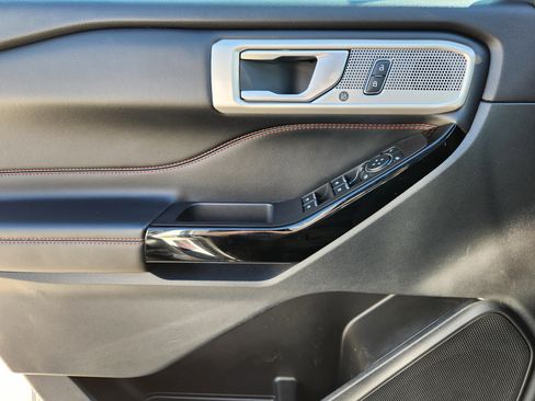 Used 2023 Ford Explorer ST-Line w/ Class IV Trailer Tow Package image 22