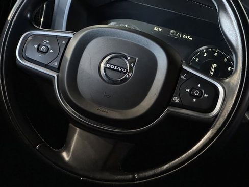 Used 2018 Volvo XC60 T5 Momentum w/ Convenience Package image 30