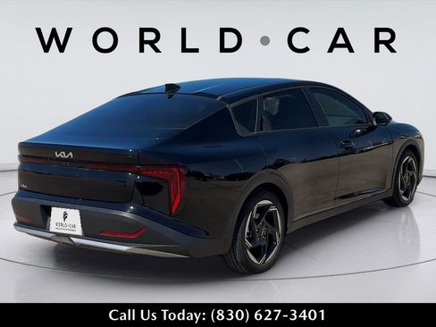 Certified 2025 Kia K4 EX FWD image 3