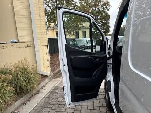 New 2025 Mercedes-Benz Sprinter 2500 image 12