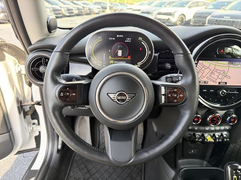 Used 2024 MINI Cooper SE FWD image 18