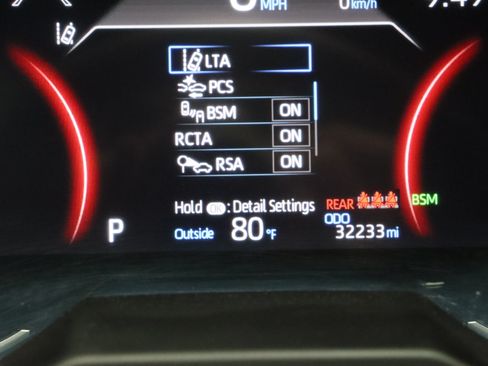 Used 2025 Toyota RAV4 XLE FWD image 40
