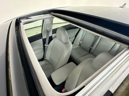 Used 2010 Lexus ES 350 w/ Preferred Accessory Package FWD image 28