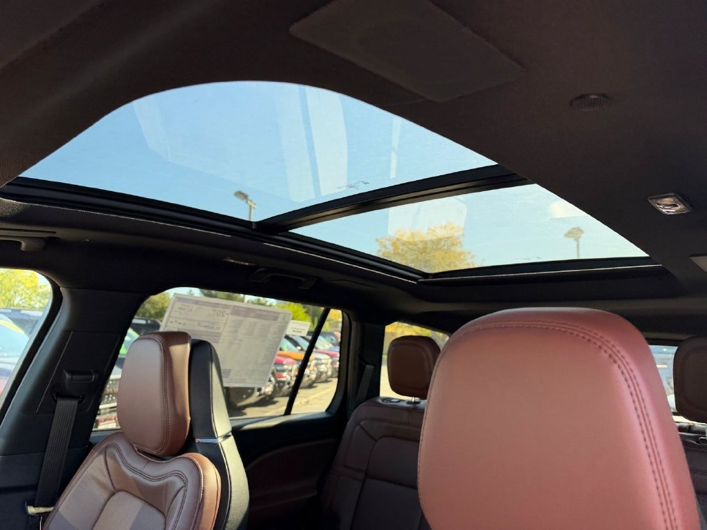 New 2027 Lincoln Aviator Reserve AWD/4WD image 8