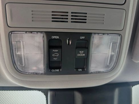 Used 2019 Honda Odyssey EX-L image 33
