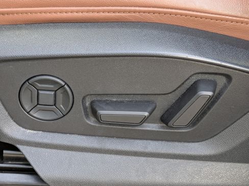 Used 2023 Audi Q8 Premium Plus AWD/4WD image 20