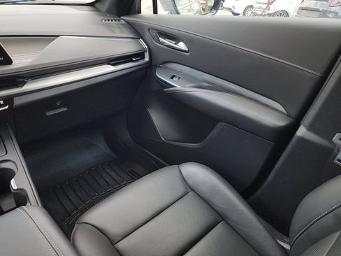 Used 2025 Cadillac XT4 Premium Luxury FWD image 20