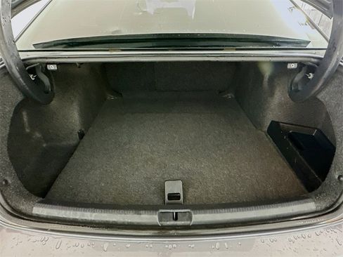 Used 2013 Volkswagen Passat TDI SE image 23