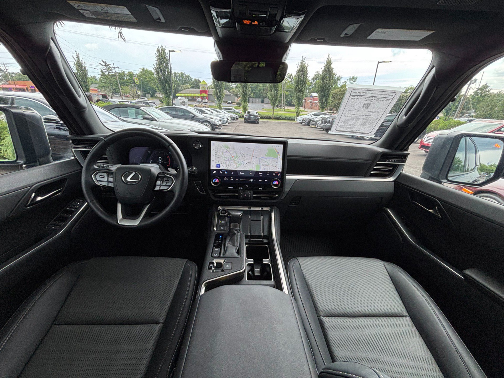 Used 2025 Lexus GX 550 w/ Accessory Package (2T) AWD/4WD image 40