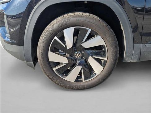 Used 2025 Volkswagen Atlas Cross Sport SE image 22