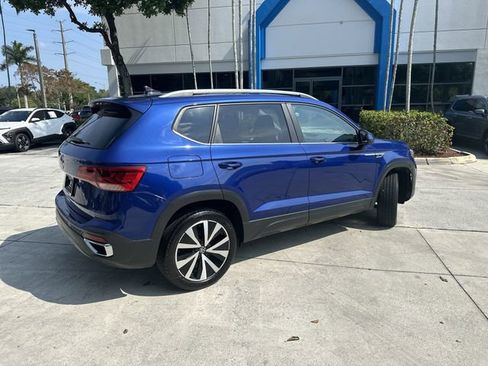 Used 2024 Volkswagen Taos SE FWD image 15