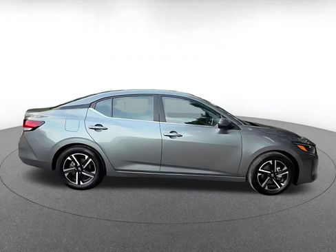 Used 2025 Nissan Sentra SV FWD image 16