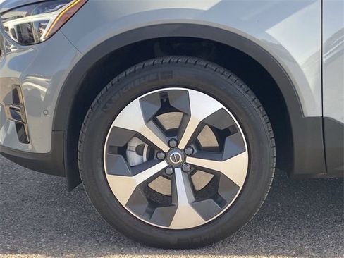 New 2025 Volvo XC40 B5 Plus w/ Protection Package Premier image 11