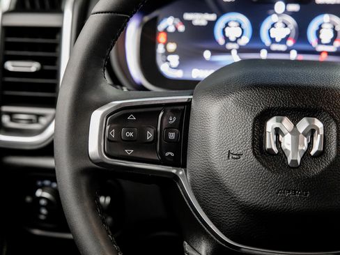 Used 2025 RAM 2500 Laramie image 38