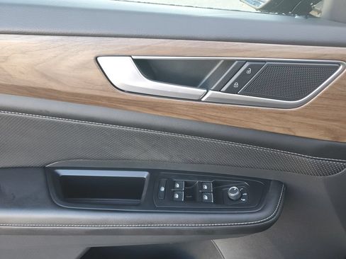 Certified 2024 Volkswagen Atlas SE FWD image 24