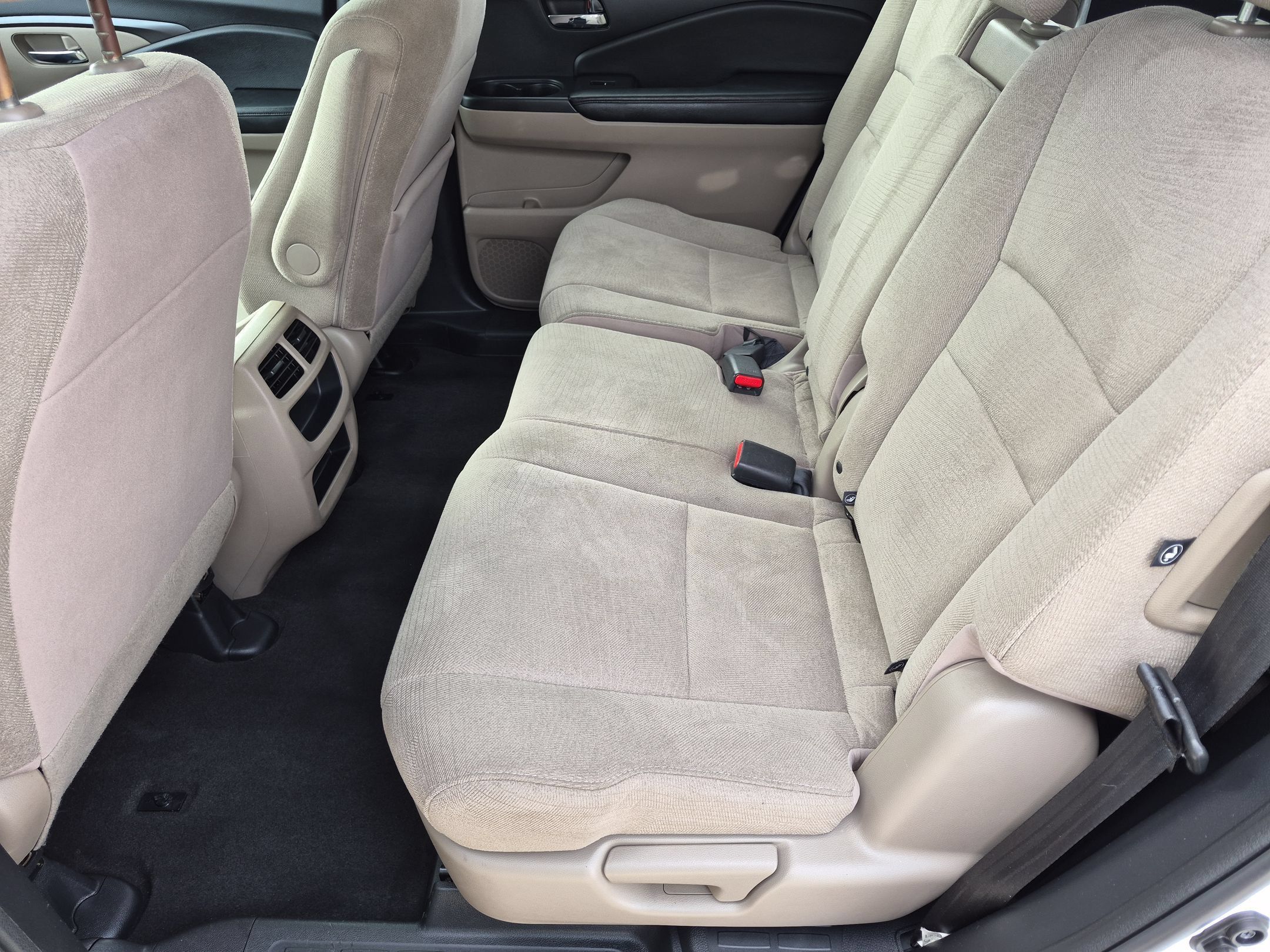 Used 2016 Honda Pilot LX image 23