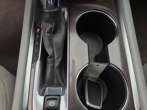 Used 2022 Chevrolet Malibu LT FWD image 25