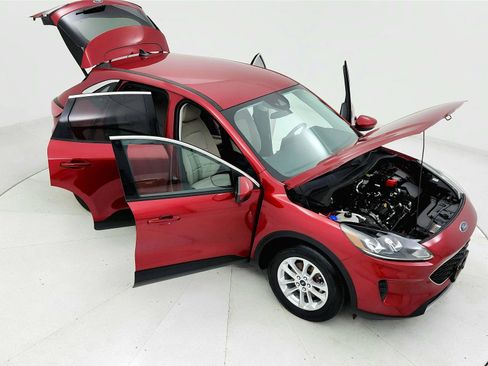Used 2021 Ford Escape SE w/ Convenience Package FWD image 24