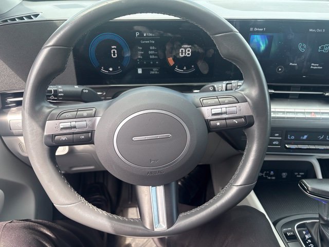 Used 2025 Hyundai Kona SEL FWD image 11