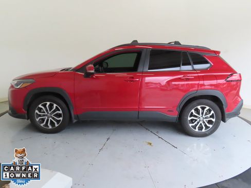 Used 2024 Toyota Corolla Cross SE image 7