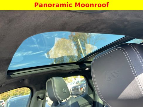 Used 2017 Jaguar F-PACE S image 9