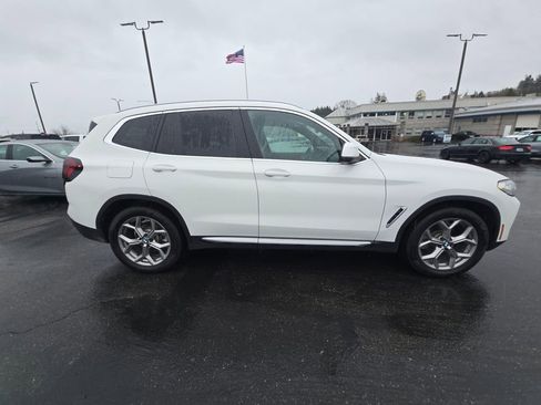 Used 2024 BMW X3 xDrive30i image 2
