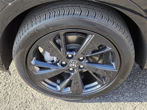 Used 2025 Buick Envision Sport Touring image 9