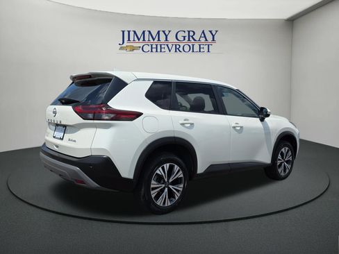 Used 2023 Nissan Rogue SV AWD/4WD image 5