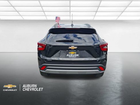 Used 2024 Chevrolet Trax LT FWD image 4
