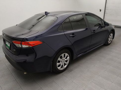 Used 2025 Toyota Corolla LE FWD image 10