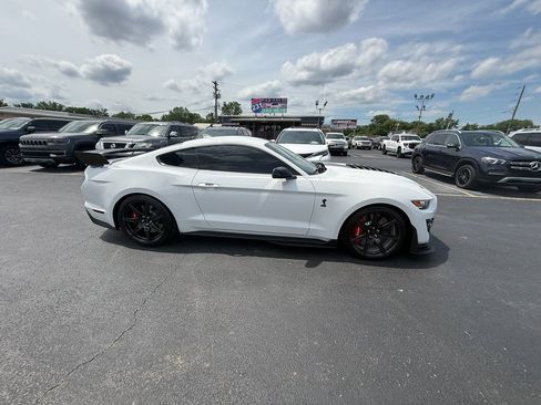 Used 2020 Ford Mustang Shelby GT500 w/ Carbon Fiber Track Pack RWD image 2