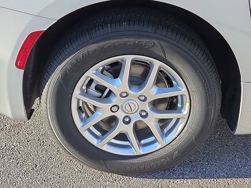 New 2026 Chrysler Pacifica Select image 7