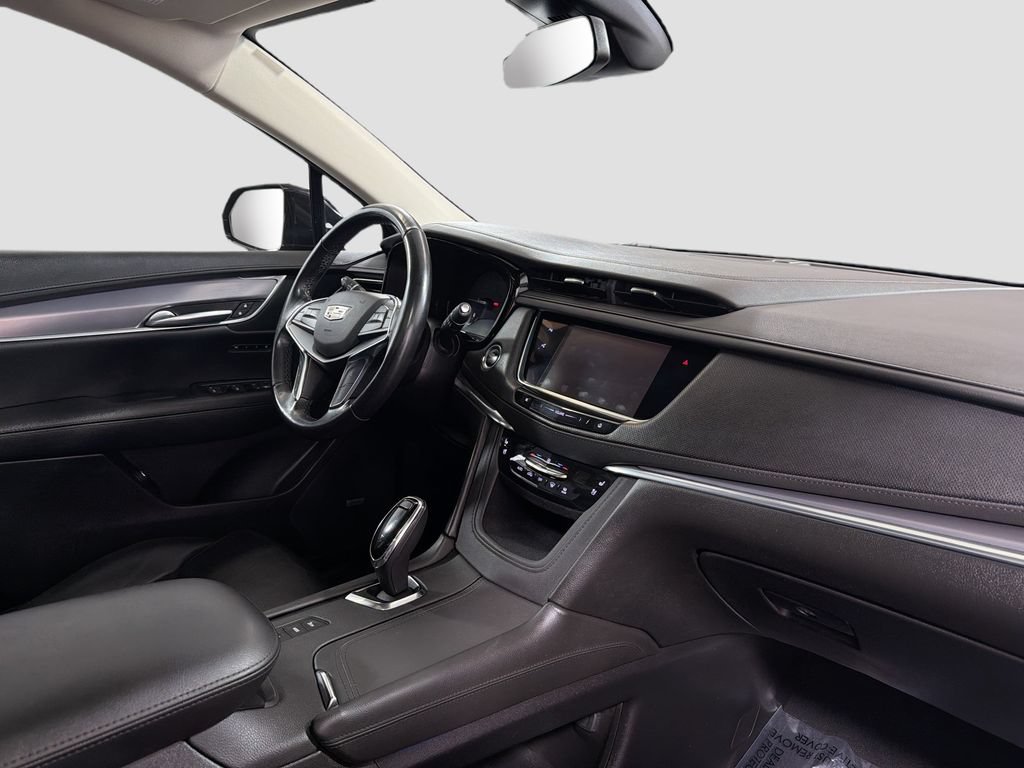 Used 2019 Cadillac XT5 Premium Luxury w/ Driver Assist Package AWD/4WD image 32