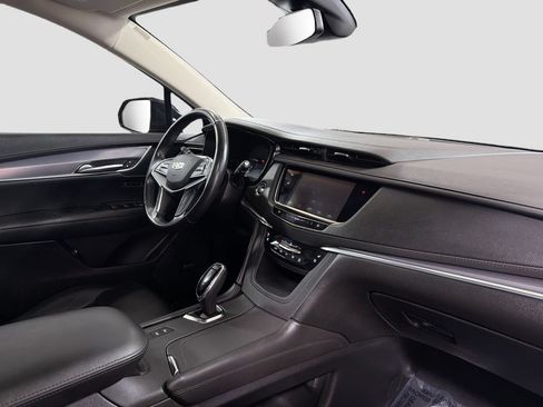 Used 2019 Cadillac XT5 Premium Luxury w/ Driver Assist Package AWD/4WD image 32