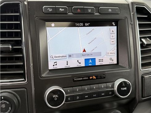 Used 2019 Ford Expedition Limited w/ Equipment Group 301A AWD/4WD image 44