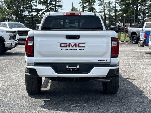 New 2026 GMC Canyon AT4 w/ AT4 Premium Package AWD/4WD image 4