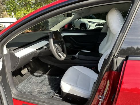 Used 2022 Tesla Model 3 Long Range image 2