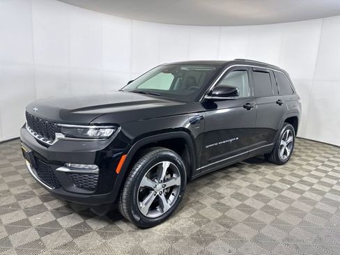 Used 2023 Jeep Grand Cherokee 4WD 4xe image 7