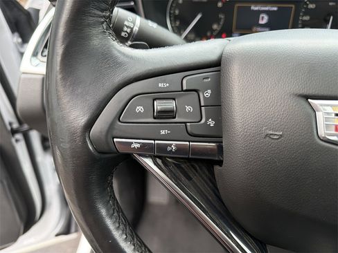 Used 2023 Cadillac XT6 Premium Luxury image 28