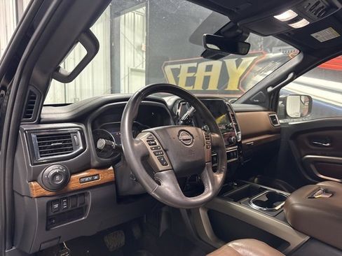 Used 2023 Nissan Titan Platinum Reserve w/ Moonroof Package image 5