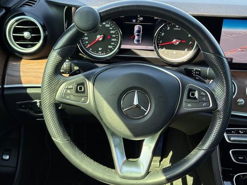 Used 2017 Mercedes-Benz E 300 image 32