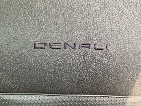 Used 2022 GMC Yukon Denali AWD/4WD image 38