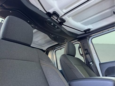 New 2026 Jeep Gladiator Sport image 16